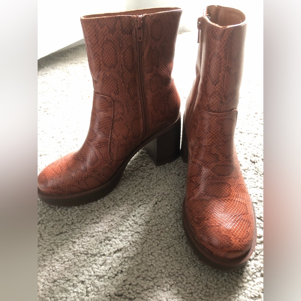 Universal Thread Jenna boots size 8 1/2 - Picture 6 of 11